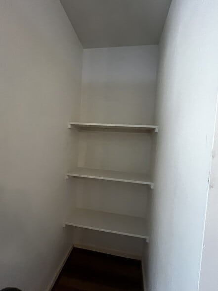 master bathroom closet - 11807 Chetman Dr
