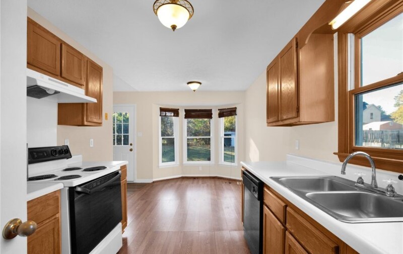 Building Photo - 1332 Oak Knolls Dr