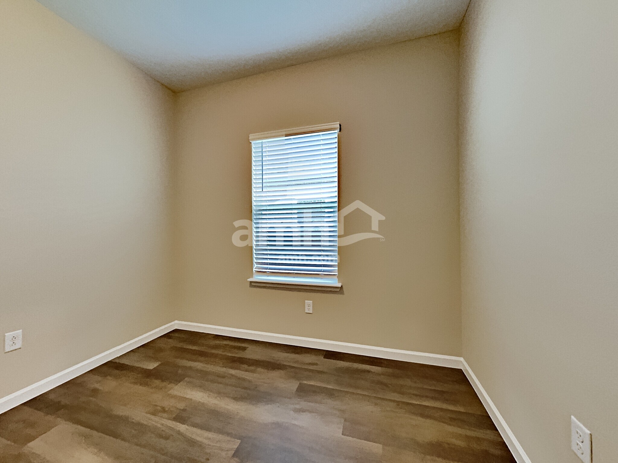 Building Photo - 194 Edge Park Trl