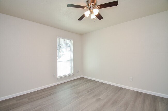 Building Photo - 8607 Bart Ln