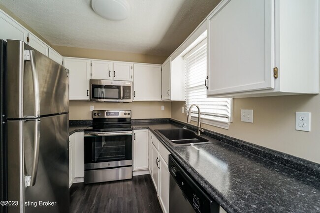 Building Photo - 8716 Astrid Ave