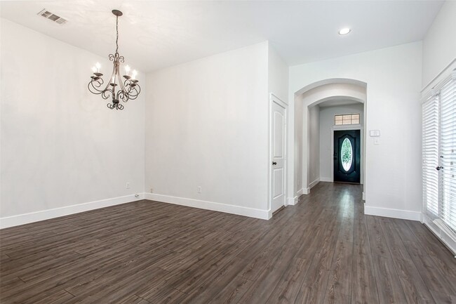 Building Photo - 4738 Coyote Trail