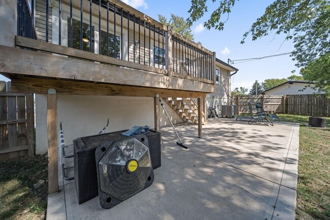 Building Photo - 299 Lombard Rd