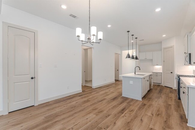 Building Photo - 9322 Galloway Wds Trl