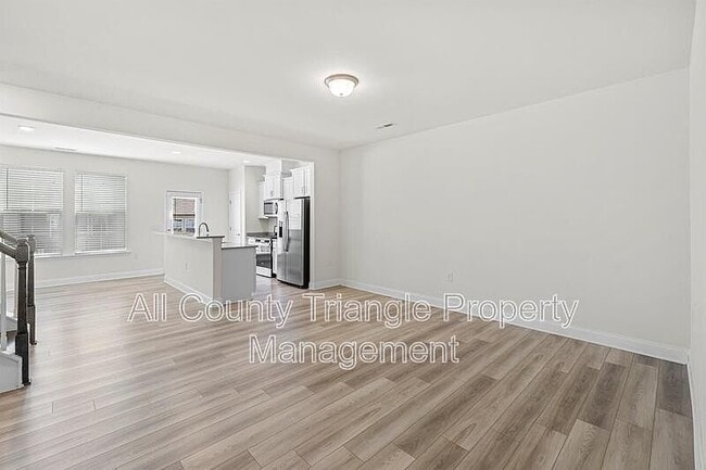 Building Photo - 2105 Nandina Trl