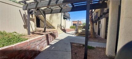 Building Photo - 1420 E Vegas Valley Dr