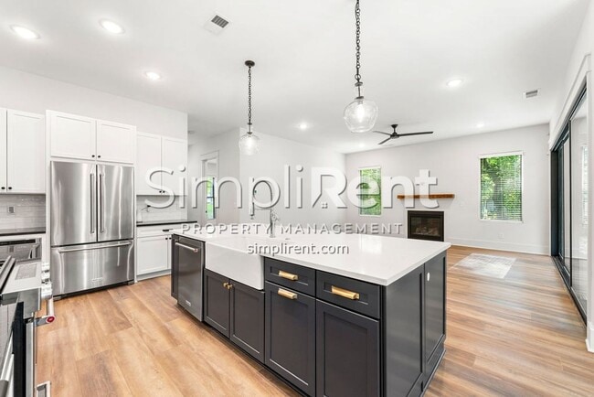 Building Photo - New 4/3 Home in East Point