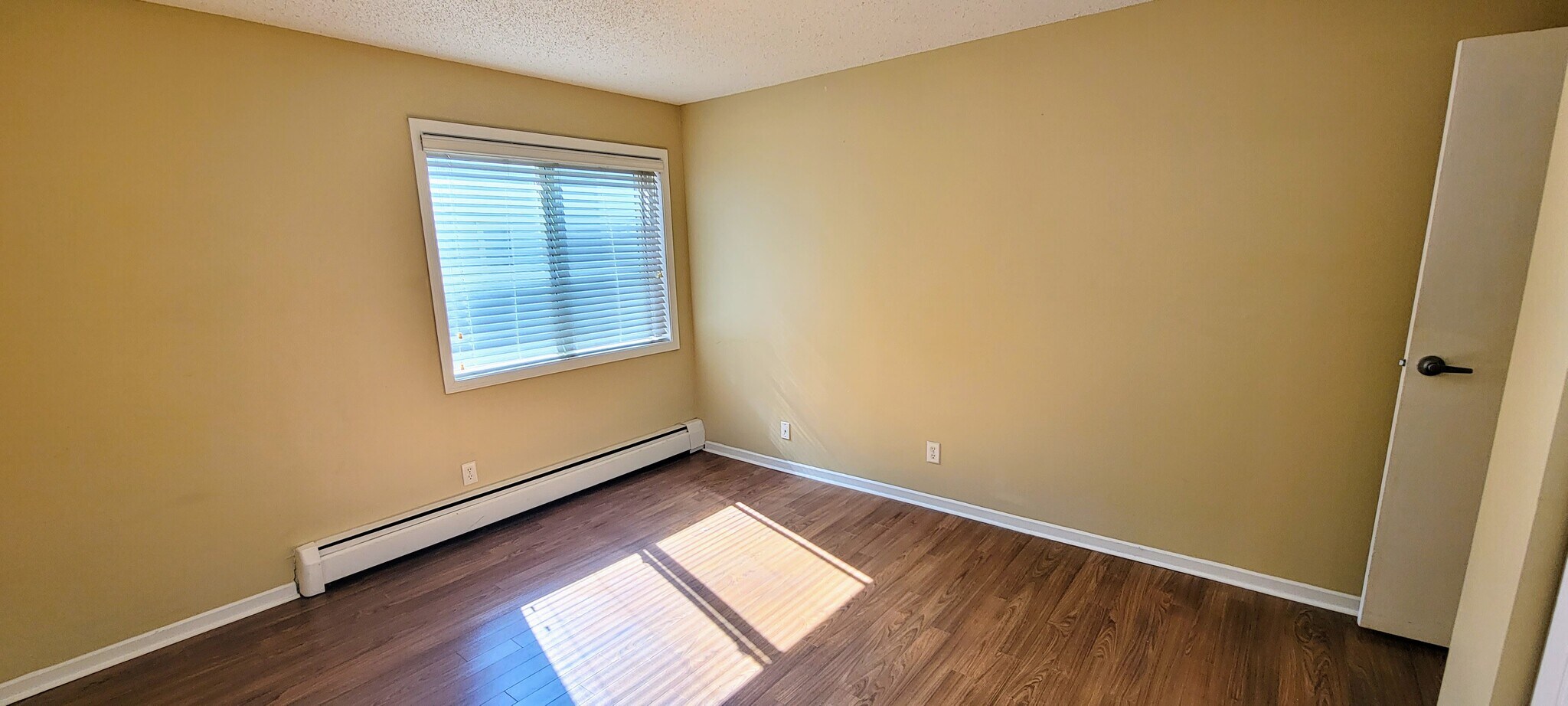 Building Photo - 3540 Hennepin Ave #217