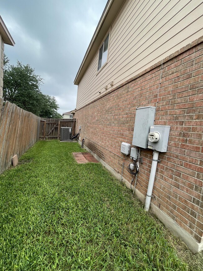 Building Photo - 4219 Whitney Green Dr