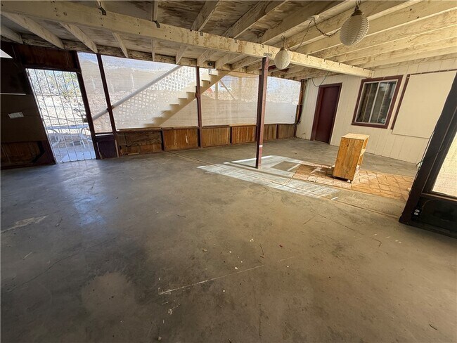 Building Photo - 4060 La Mesa Rd