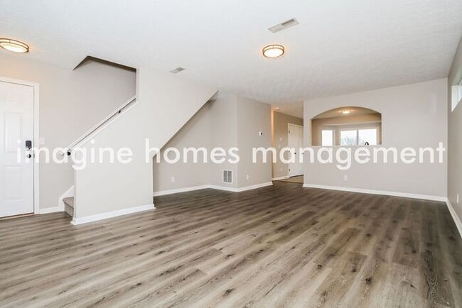 Building Photo - Stunning 3 Bedroom Home in Independence!