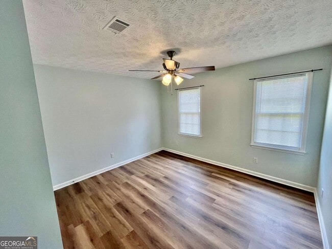 Building Photo - 93 Radford Cir SW