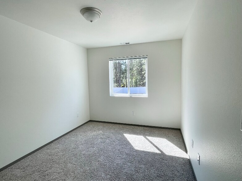 Building Photo - 12233 N Mayfair Rd