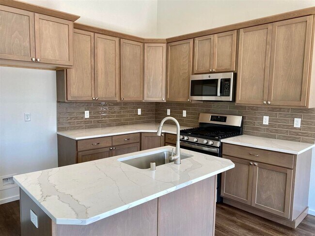 Building Photo - Stunning 3 Bed, 2 Bath Rancher in Airway Heights!