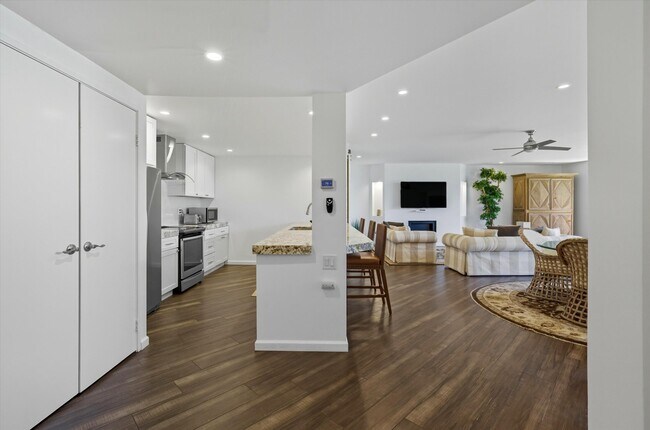 Building Photo - 900 Island Dr