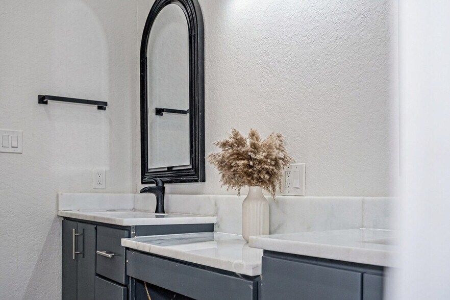 Building Photo - 219 Utah St