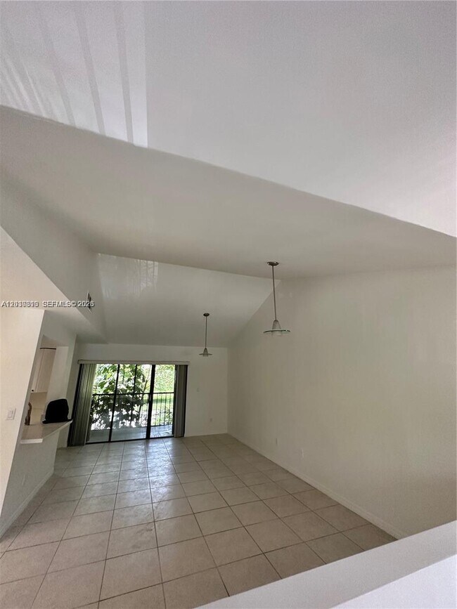 Building Photo - 9607 SW 138th Ave