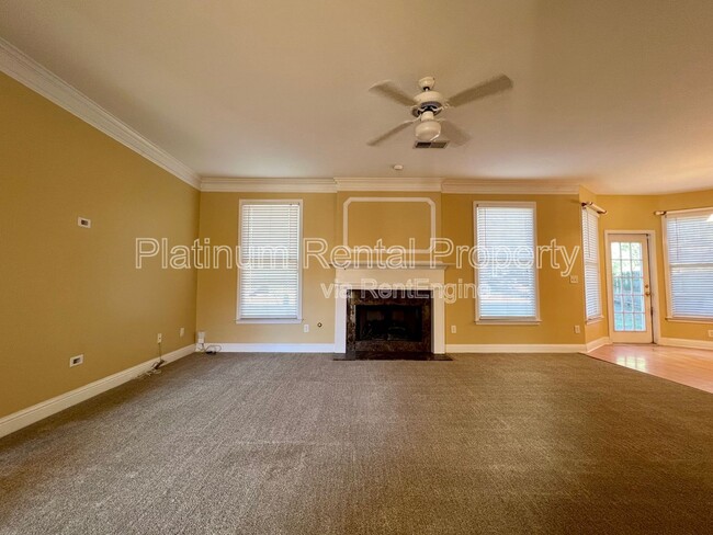 Building Photo - 1460 White Flowers Ln