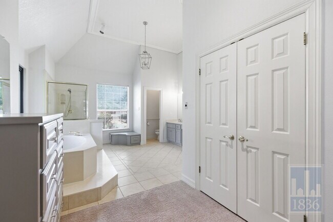 Building Photo - 41 Stillmeadow