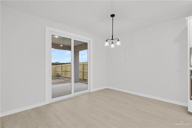 Building Photo - 25 Nerine Ave