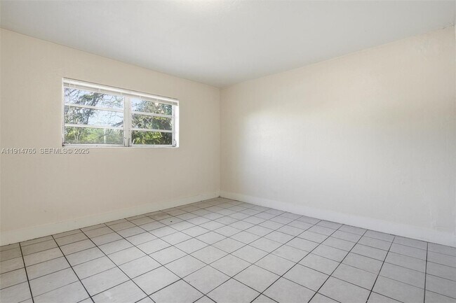 Building Photo - 2405 NW 135th St