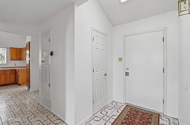 Building Photo - 905 Mark Wallace Ln