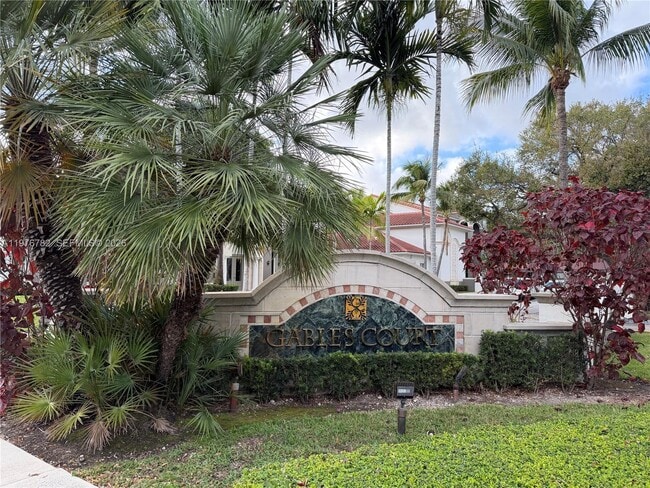 Building Photo - 6851 SW 44th St