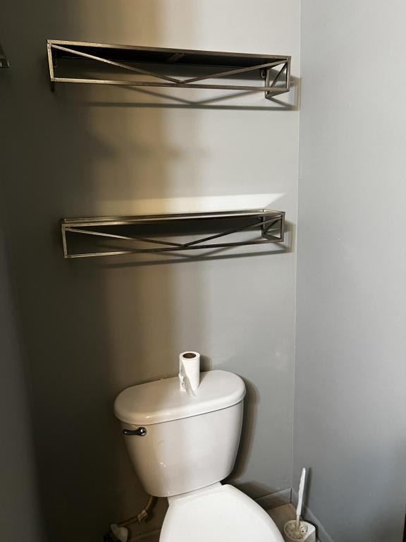 Building Photo - 5623 Santa Barbara Dr