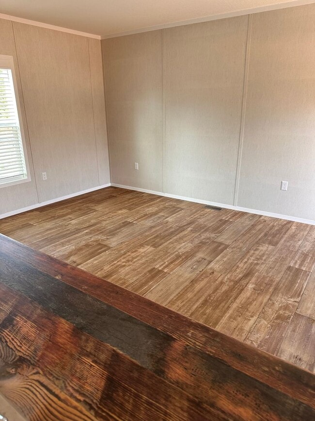 Building Photo - BRAND NEW-3 Bedroom / 2 Bath