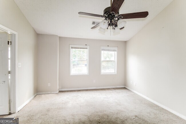 Building Photo - 4799 Wyndam Dr