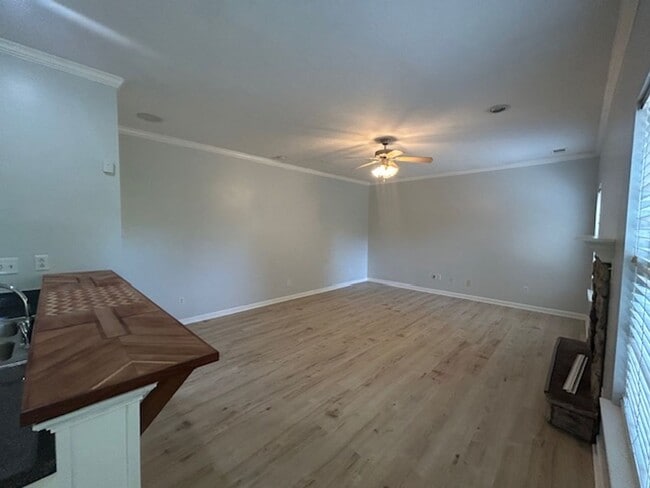 Building Photo - All electric 2 story home in Great Acres          20260608