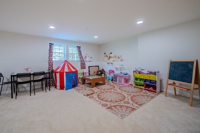 Building Photo - 156 Stonehaven Dr