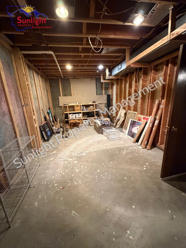 Building Photo - Beautifully Remodeled Home Nestled in the Billings Rims