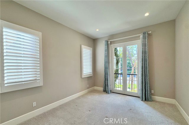 Building Photo - 115 Locanda