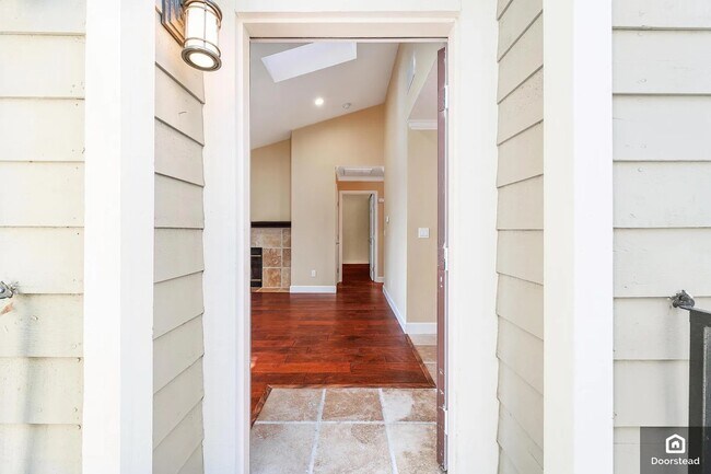 Building Photo - 298 Eastridge Dr