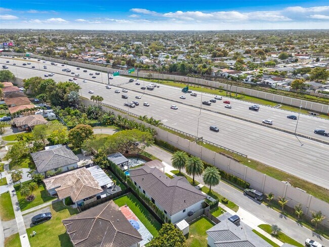 Building Photo - 17805 SW 114th Ct