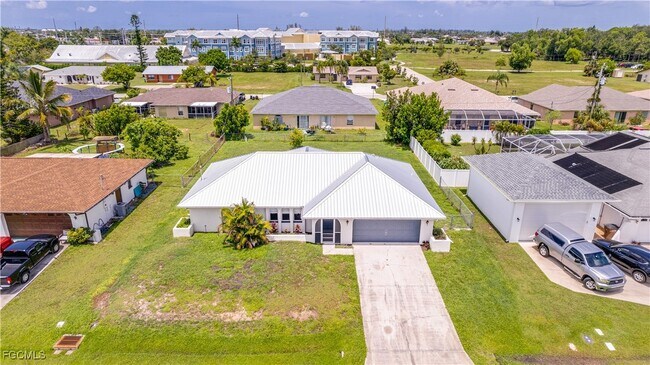 Building Photo - 1416 SE 2nd Ave