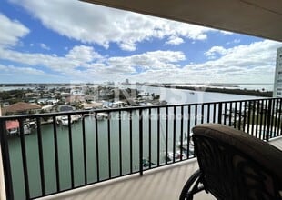 Building Photo - Spacious Condo in Clearwater Beach with Awesome Views
