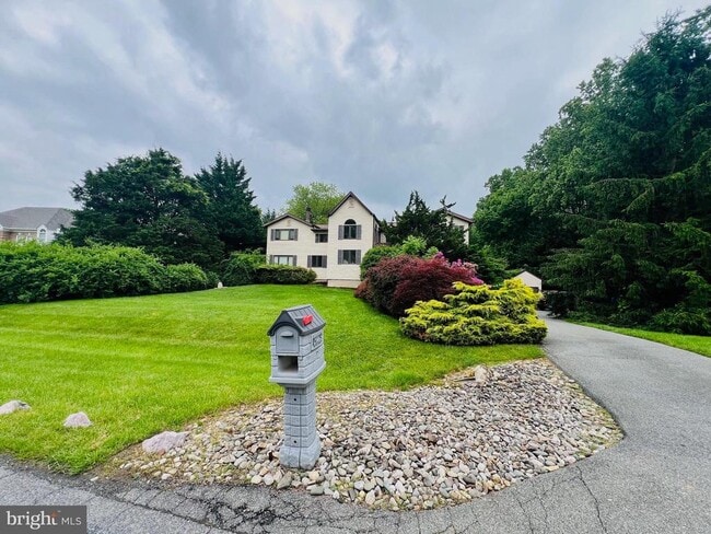 Primary Photo - 15729 Holly Grove Rd