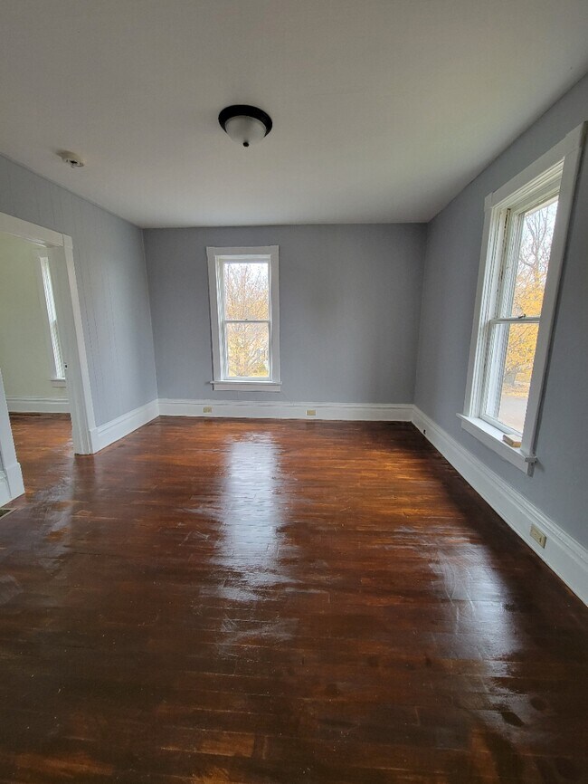 Building Photo - 1024 S 4th Ave