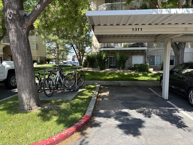 Building Photo - 1311-1200 1200 W