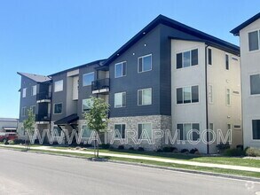 Building Photo - 543 S 1020 W