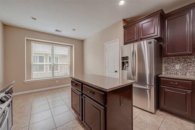 Building Photo - 21831 Mount Hunt Dr