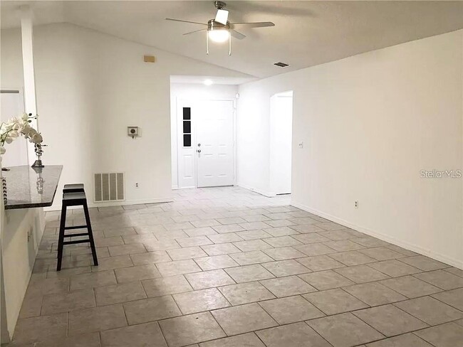 Building Photo - 5419 Stirrup Way