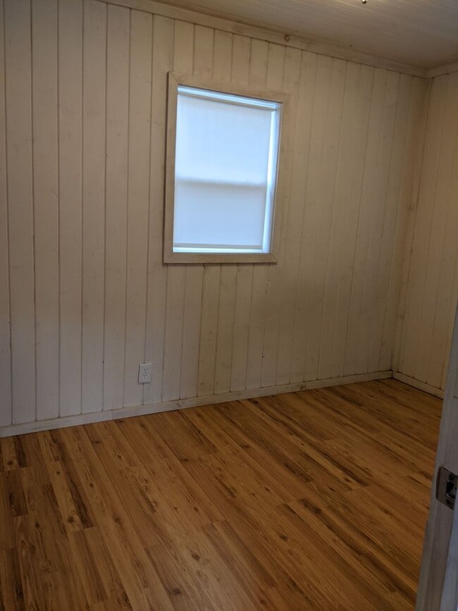 Building Photo - 233 Ice Plant St