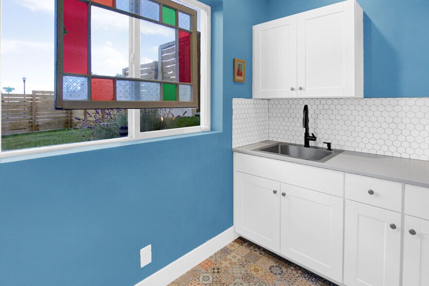 Building Photo - 4144 W Foxview Dr
