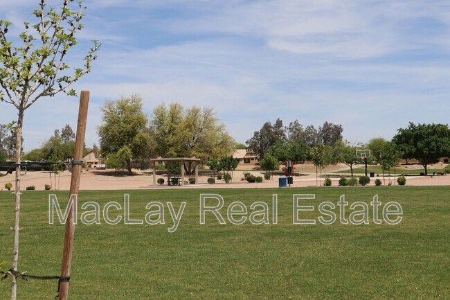 Building Photo - 2372 E Dust Devil Dr