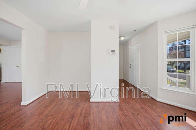 Building Photo - 831 Marshall Ave