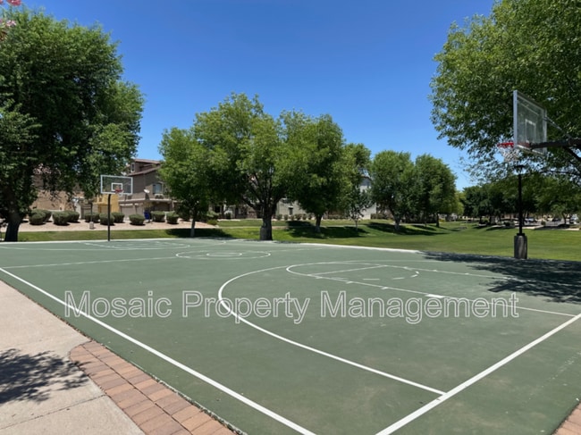 Building Photo - 1328 S Sabino Dr