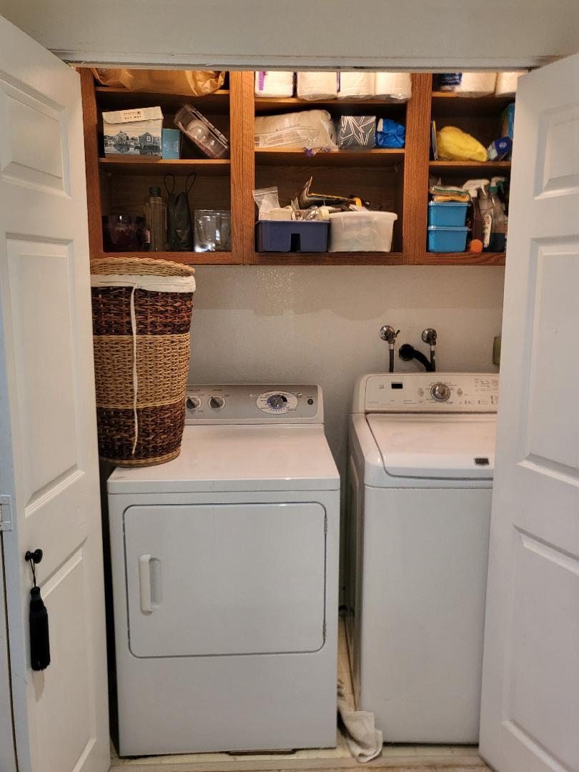 Building Photo - 5420 Sylmar Ave